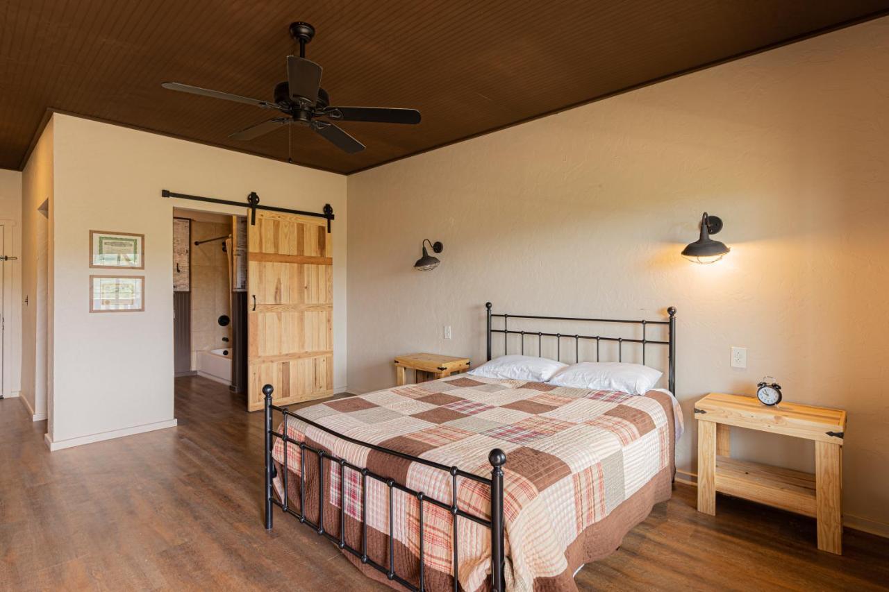 -Pet Friendly- Miners Cabin #6 - King Bed With Private Balcony Tombstone Luaran gambar