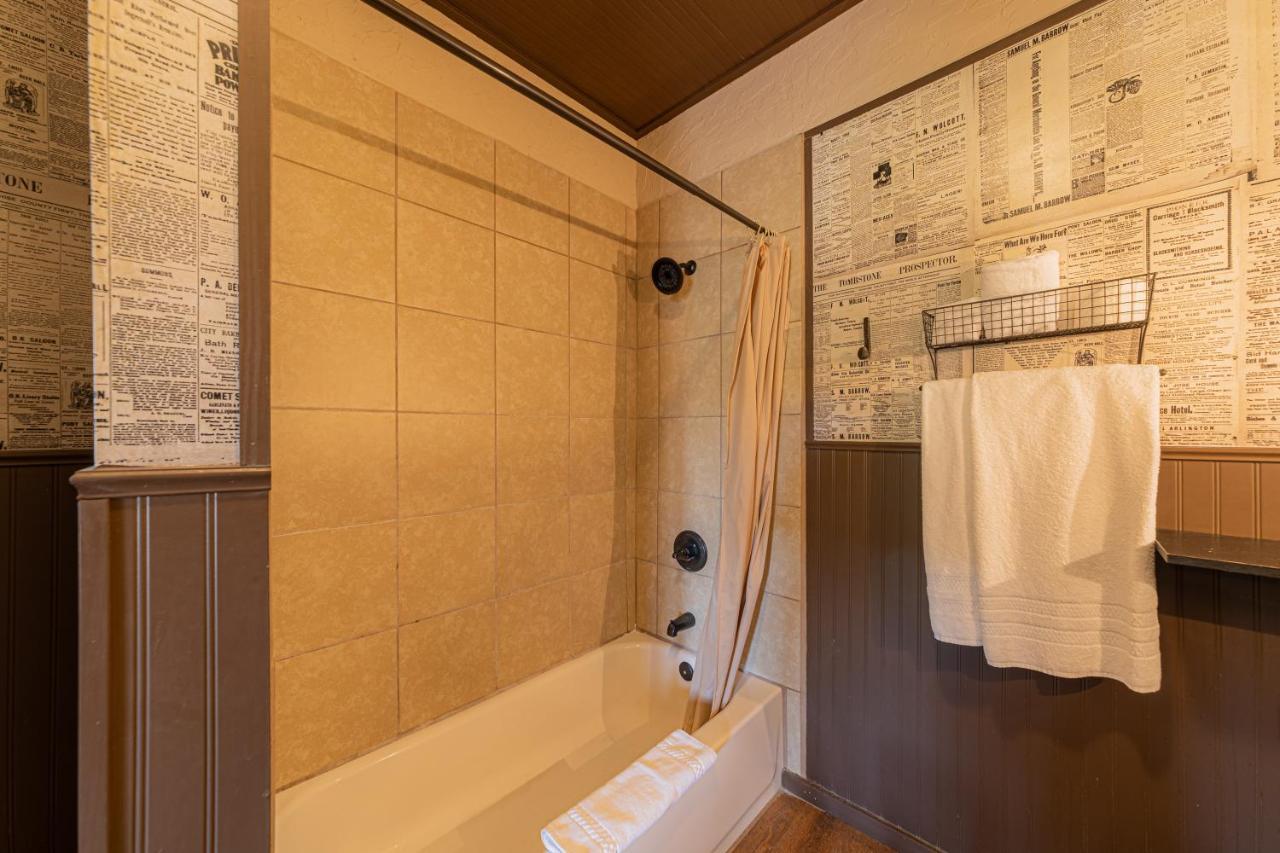 -Pet Friendly- Miners Cabin #6 - King Bed With Private Balcony Tombstone Luaran gambar