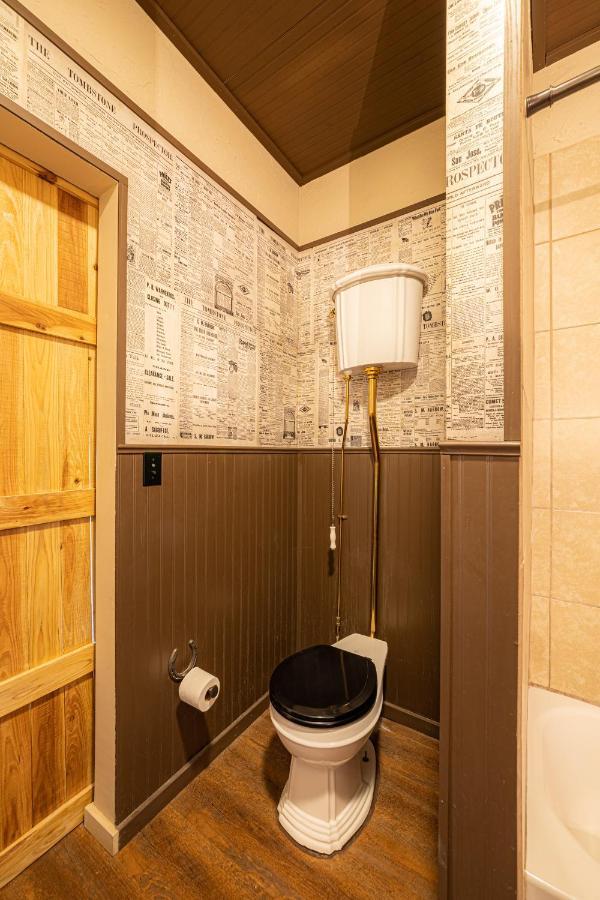 -Pet Friendly- Miners Cabin #6 - King Bed With Private Balcony Tombstone Luaran gambar