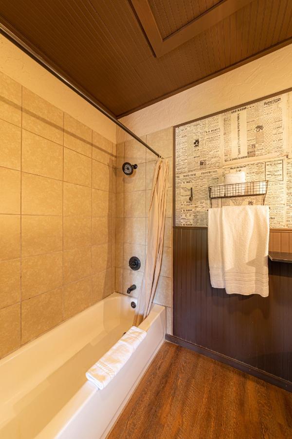 -Pet Friendly- Miners Cabin #6 - King Bed With Private Balcony Tombstone Luaran gambar
