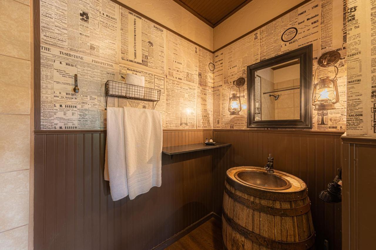 -Pet Friendly- Miners Cabin #6 - King Bed With Private Balcony Tombstone Luaran gambar